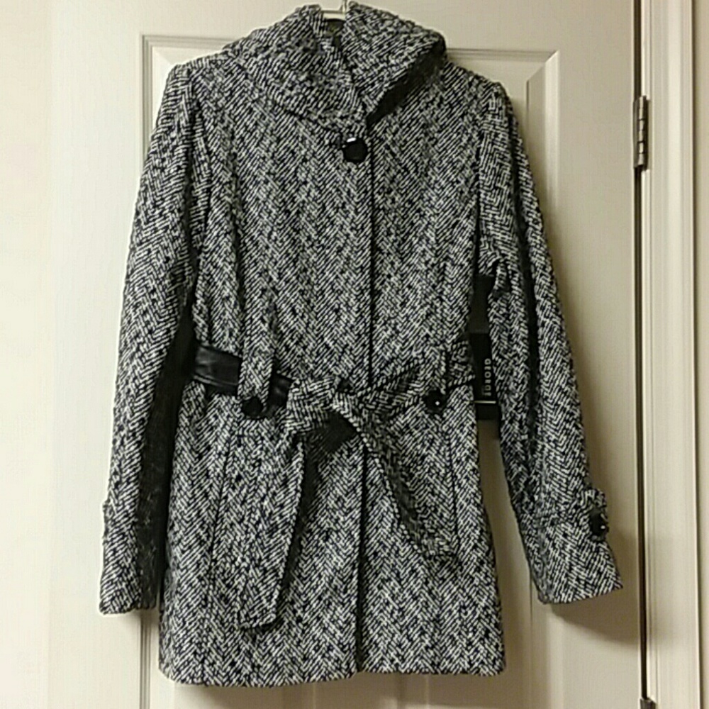 Coat with hood size M 8-10 black white with belt